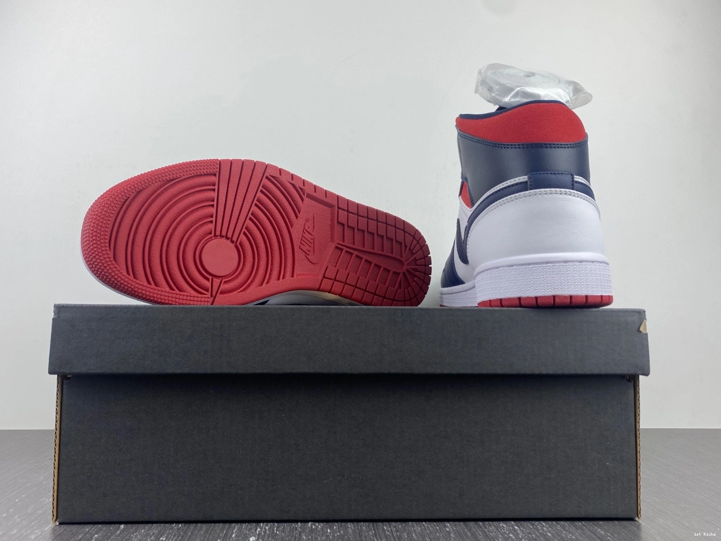Jordan 1 USA Mid - 852542-104 SE 0518
